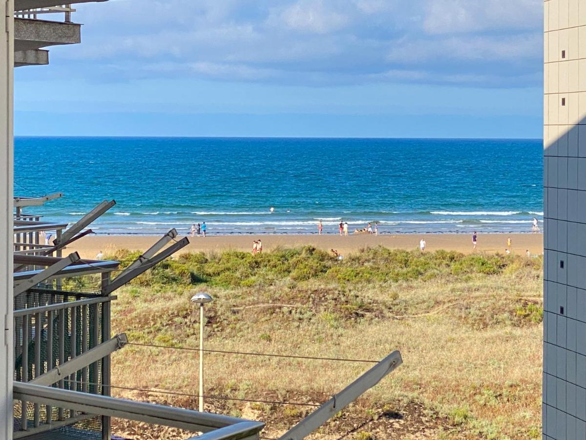 Piso Primera Linea De Playa Laredo Exteriér fotografie