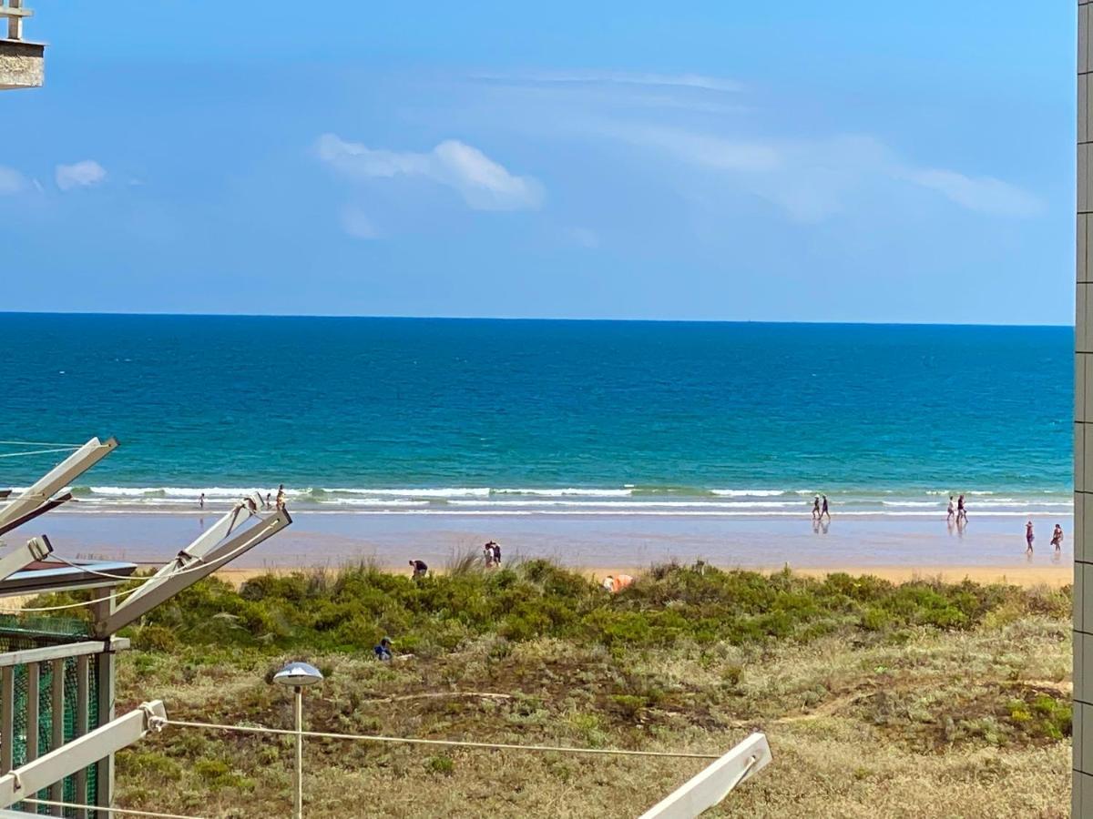 Piso Primera Linea De Playa Laredo Exteriér fotografie